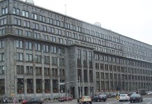Z dyrektora w Ministerstwie Skarbu Państwa na dyrektora prawnego państwowego banku