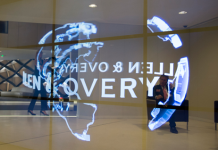 Polak wśród awansowanych prawników kancelarii Allen & Overy