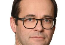 Pokoleniowa zmiana szefa praktyki energetyki i projektów infrastrukturalnych w CMS
