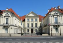Dentons, Hogan Lovells i Linklaters w sprzedaży biuropałacu kupcom z Libanu