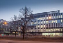 Schoenherr i Dentons w kolejnej maratońskiej transakcji z poznańskim biurowcem