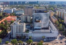 Dentons i Act BSWW w finale sprzedaży biurowca retro węgierskim inwestorom