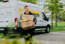 WKB Wierciński, Kwieciński, Baehr w „zazielenianiu” paczkomatów prądem z wiatru