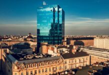 Kwartet kancelarii w sprzedaży biurowca, który może być przebudowany na mieszkania