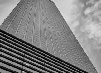Baker McKenzie i Deloitte Legal w dwubankowym zrefinansowaniu zrestrukturyzowanej biurowieży