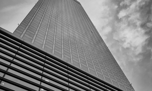 Baker McKenzie i Deloitte Legal w dwubankowym zrefinansowaniu zrestrukturyzowanej biurowieży